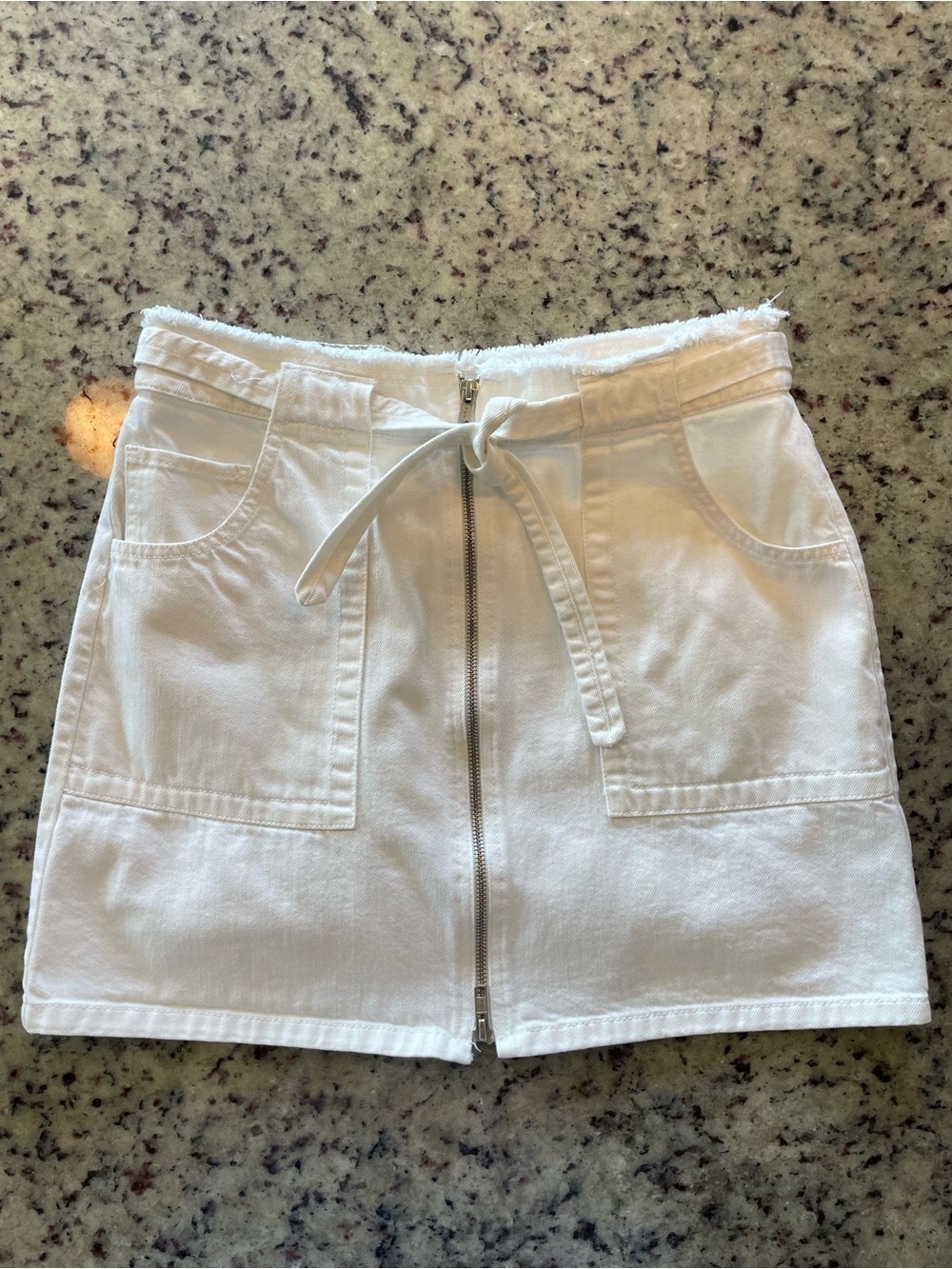 A.L.C. “Christie” tie waist eggshell Front-Zip denim mini skirt 10 Retail $225
